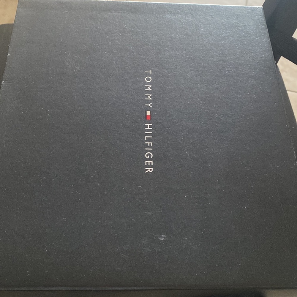 TOMMY HILFIGER size 7 1/2 M - Picture 6 of 13